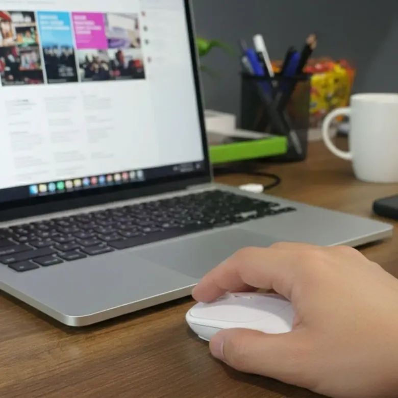 Beyaz Renkli Ergonomik Sessiz Kablosuz Mouse – USB Alıcılı, Ofis ve Oyun İçin Konforlu Bilgisayar Faresi MS6310 (4745)