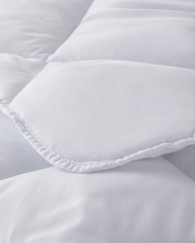 English Home 5408880 Siesta Mikrofiber Çift Kişilik Yorgan 195X215 Cm Beyaz