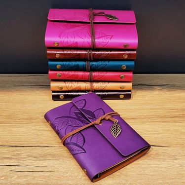 ETT 562741423418 Yaprak Desenli Deri Defter