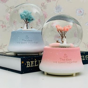ETT 562741423778 Orta Boy Romantik Çiftler Temalı Kar Küresi