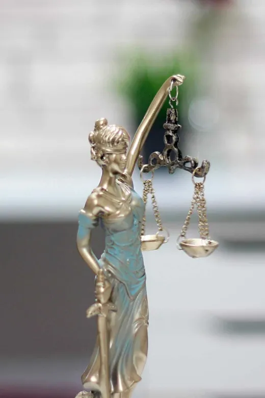HEDİYE35 Adalettthemis Adalet Heykeli - Saatli