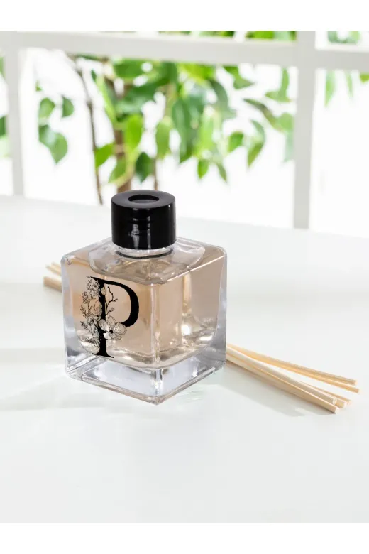 Linba Atelier TYBWJE68SXM02ZWI87 Yasemin Oda Kokusu P Harfli Çiçek Desenli 120 Ml