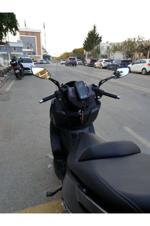 SYM Joymax 250 İ Ön Cam 2015-2016 Model 65cm Şeffaf Renkli 4mm APARATSIZ