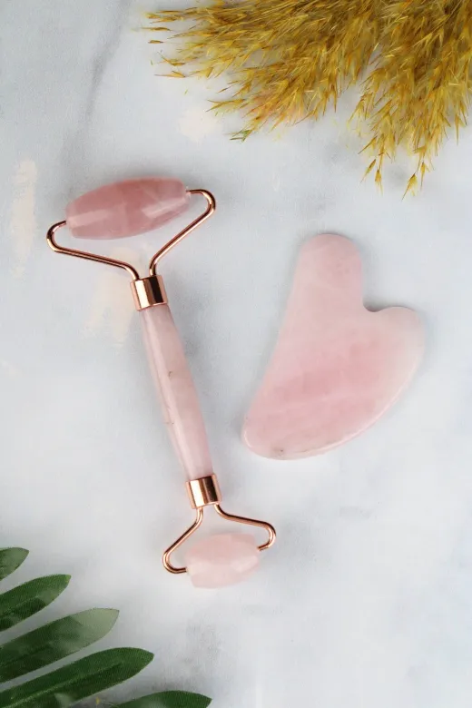 Zümrüt Doğal Taş Official YMSIMG4018 Pembe Kuvars Doğal Taş Face Roller & Kalp Gua Sha Ikili Yüz Masaj Seti