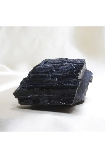 ART LİFE DOĞALTAŞ Natural Stones ART LİFE DOĞALTAŞ Natural Stones 300289 Siyah Turmalin Taşı Işlenmemiş Kaya Parçası 400 Gr