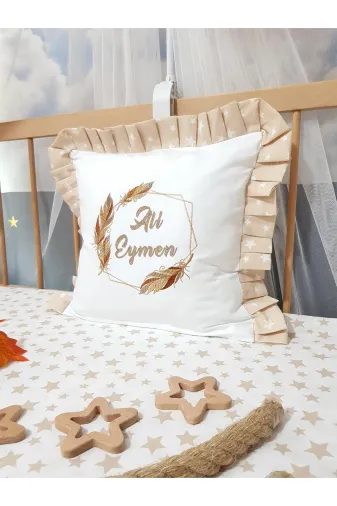 Baby Clime 1.KIRLENT Nakışlı Kırlent Bebek Isimli 40X40 Cm Içi Dolgulu Fırfırlı Kırlent