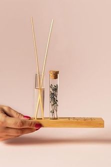 Diğer 57855210121674180184975 Yılbaşı Tasarımlı Dekoratif Set - Bambu Oda Kokusu Şişesi Abundance Prosperity