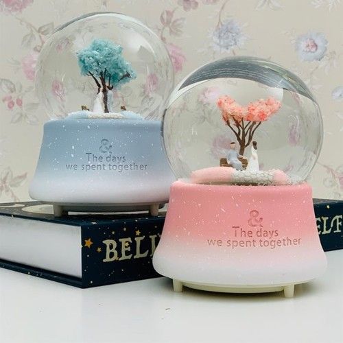 ETT 562741423778 Orta Boy Romantik Çiftler Temalı Kar Küresi