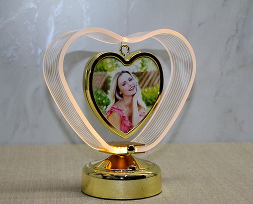 Kişiye Özel Fotoğraf Alanlı Kalpli Led Çerçeve Model 1