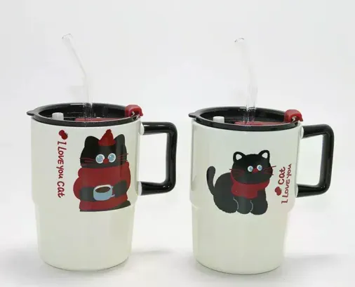 Sevimli Şaşkın Kedi Figürlü Pipetli Kapaklı Porselen Kupa Bardak Alk5042