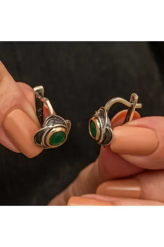 Toptan Bulurum YG-090212T9033 Gümüş Çiçek Desenli Otantik Kadın Küpe